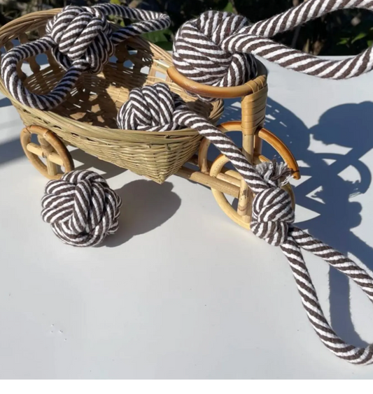 Knotty Rope Toy / Black and White